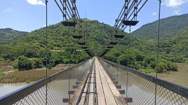Puente peatonal Chitomax