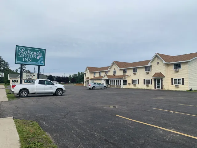 Lakeside Motor Inn