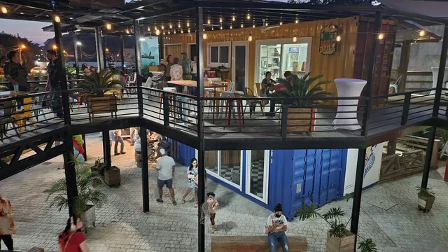 Macaw Container Market