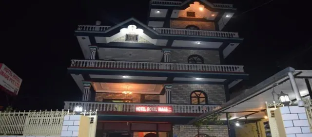 Hotel Royal Image