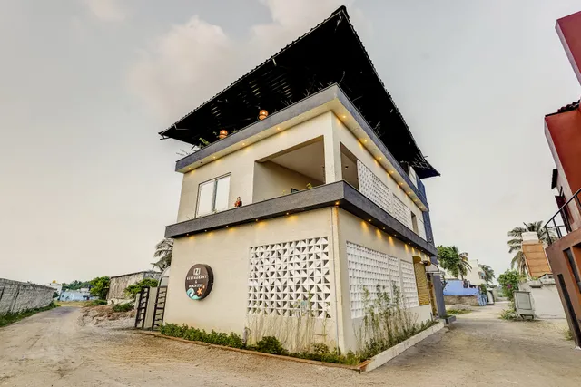 IZI Beach Stay and Restaurant