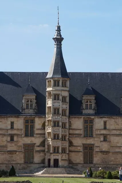 Palais ducal de Nevers