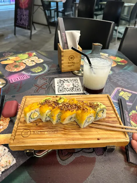 Lucky Sushi