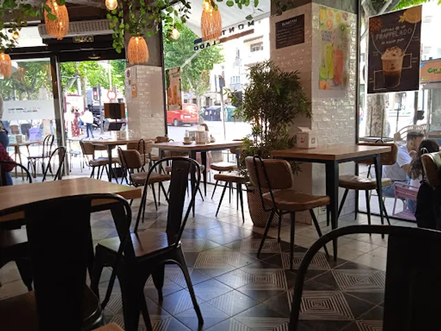 Cafetería Heladería Montelado