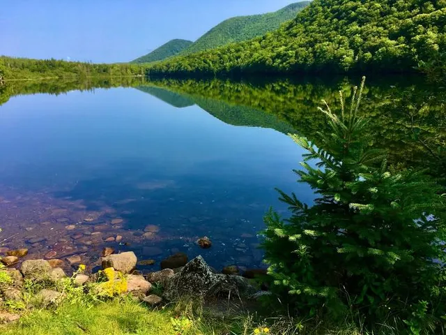 Lake-O-Law Provincial Park