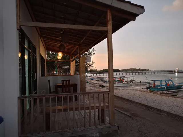 M E N T A R I hostel