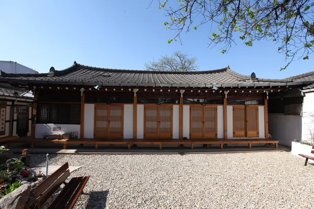 Dukmanjae Hanok Hotel