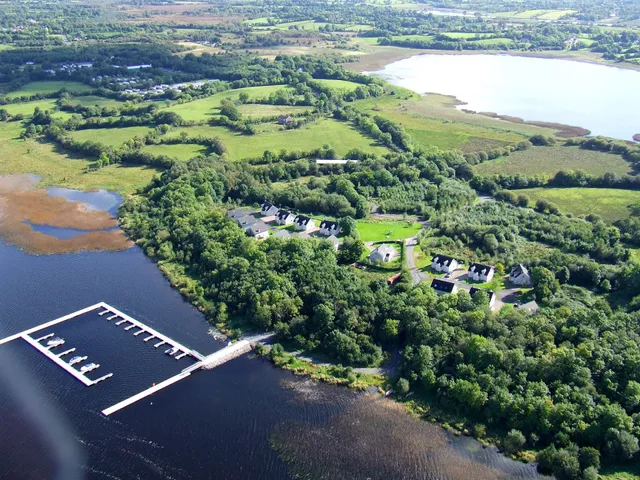Bluebell and Blackberry Cottages : Fermanagh Lodges