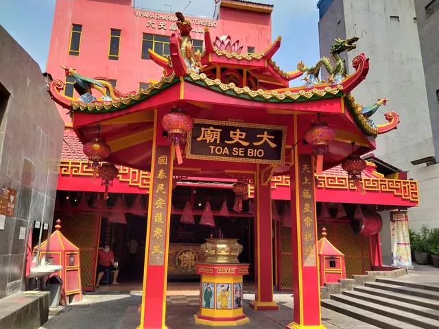 Yayasan Vihara Dharma Jaya TOASEBIO