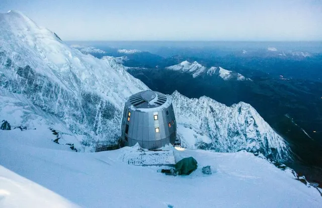 Refuge du Goûter(3815m)