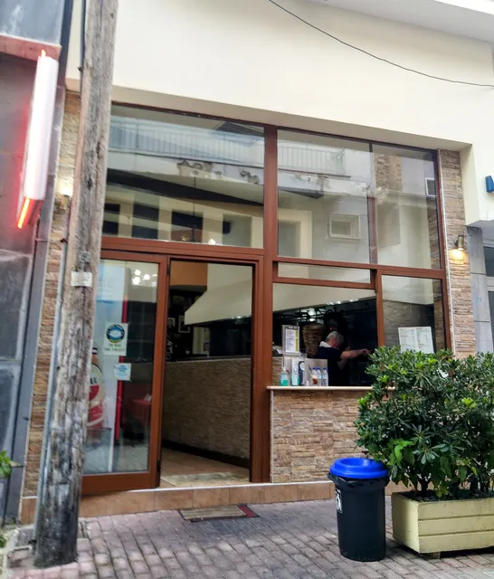 Spyros - Gyros Sta Karvouna