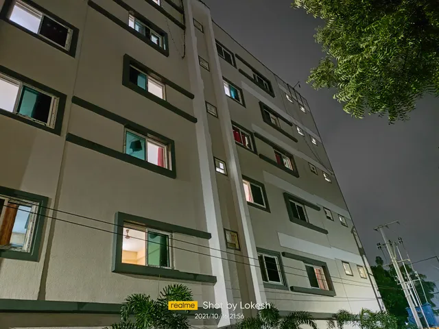 Amigos Luxury Men's PG HOSTEL