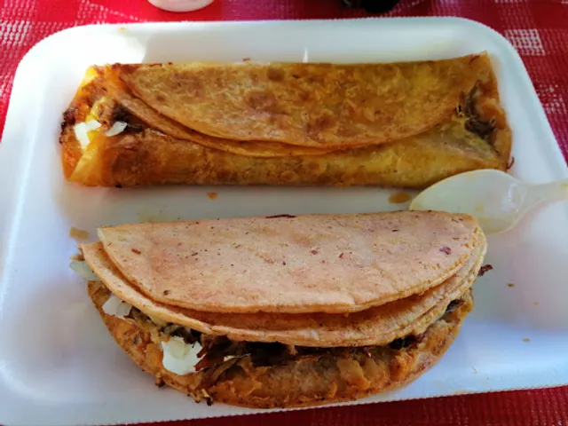 Tacos De Birria "La Vecina"
