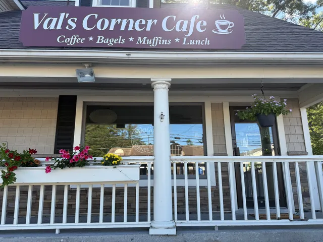 Val's Corner Cafe