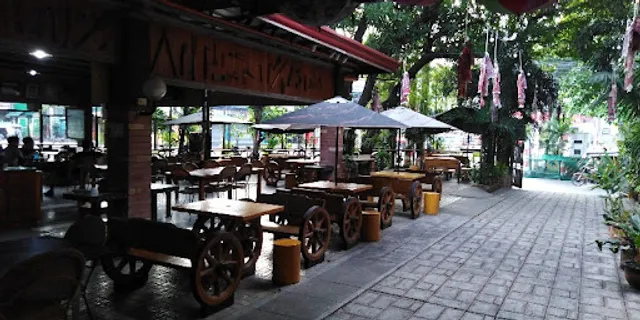 Scrapyard Cafe & Restaurant