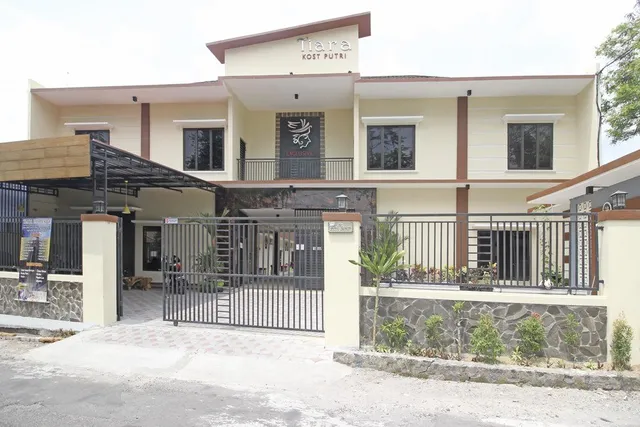 RedDoorz near UII Jakal