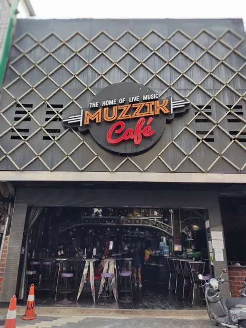Muzzik Cafe