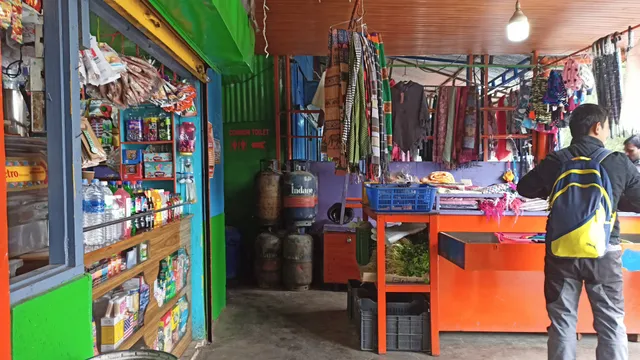 Hotel Reshika bar & restaurant