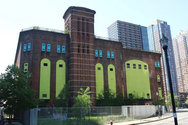 Hudson and Manhattan Railroad Powerhouse