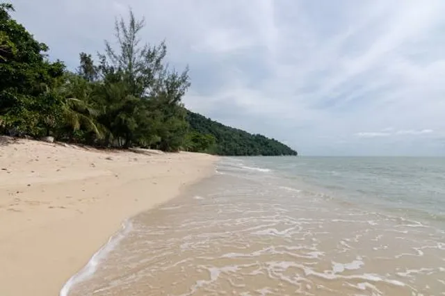 Pantai Malindo Balik Pulau