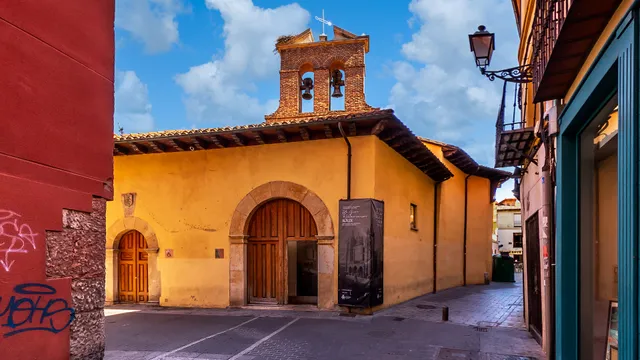 Iglesia de San Salvador de Palat del Rey