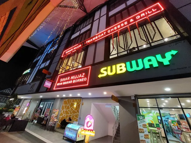 Sinar Hijjaz Steamboat & Grill.