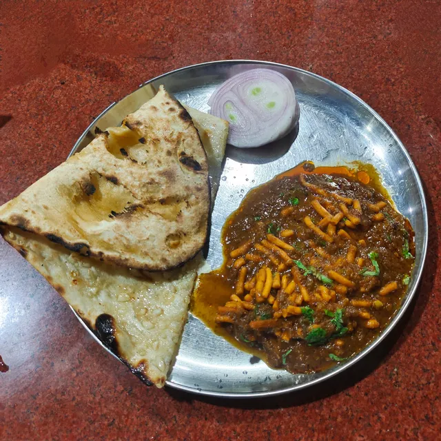 VAISHALI VEG & NON VEG FAMILY RESTAURANT