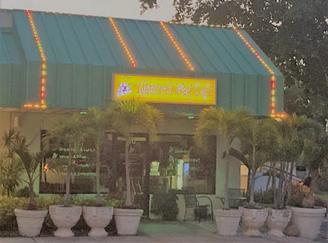 Nature's Way Cafe - Lake Park