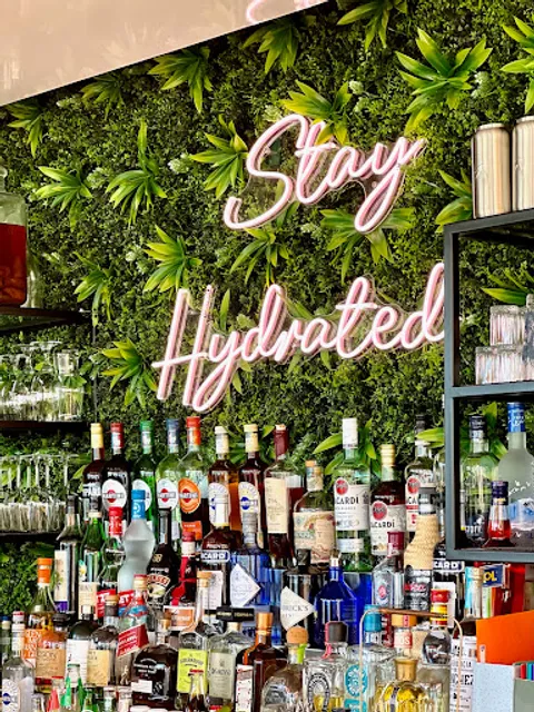 DRY Restaurant & Cocktail Bar