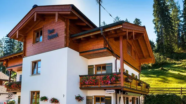 Ferienwohnungen Haus Holzeck