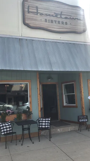 Hometown Sisters Boutique
