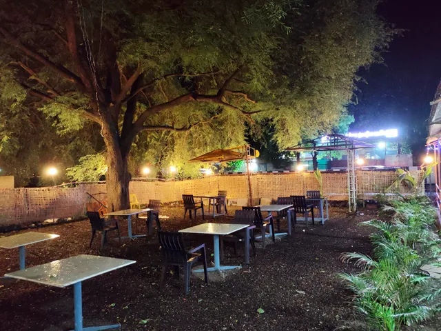 Hotel Golden Inn Bar & Family Restaurant