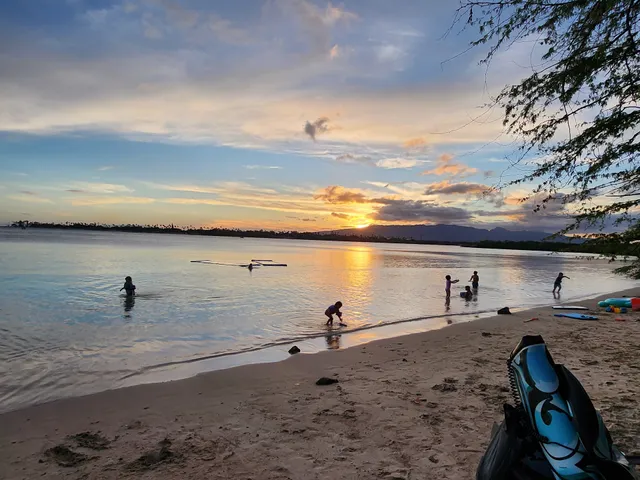 Fort Kamehameha Beach