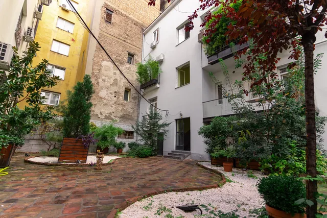 Silver Luxury Suites