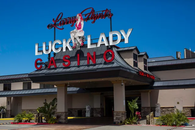 Lucky Lady Casino