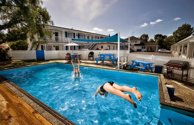 Boundary Court Motor Inn