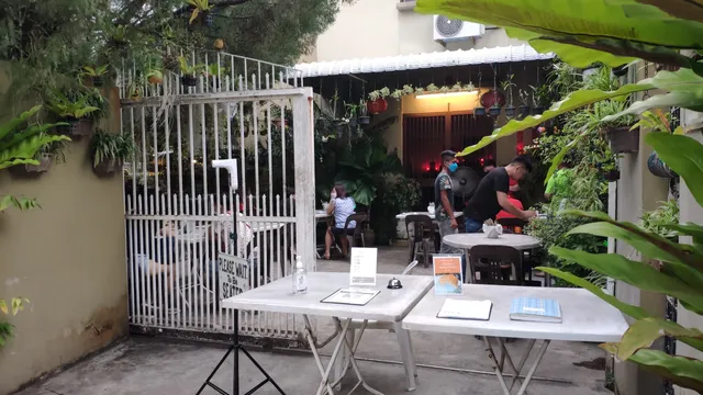 Yaw’s Roast & Grill