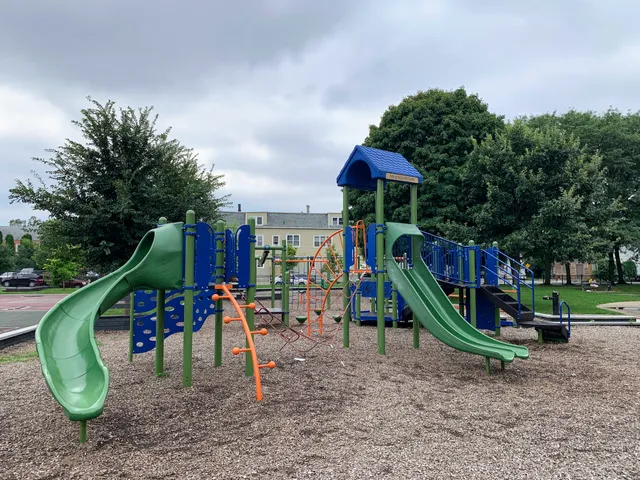 Davis (Dr. Nathan) Square Park
