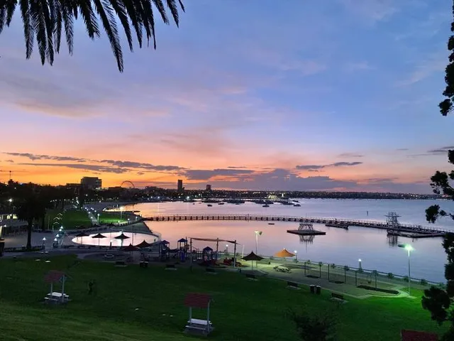 Eastern Beach Promenade