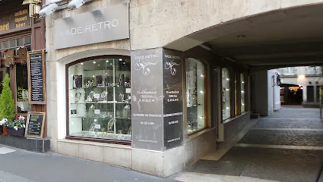 VADE RETRO JEWELRY DESIGN