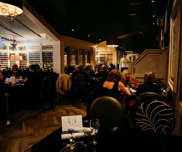 Melange bar-restaurant