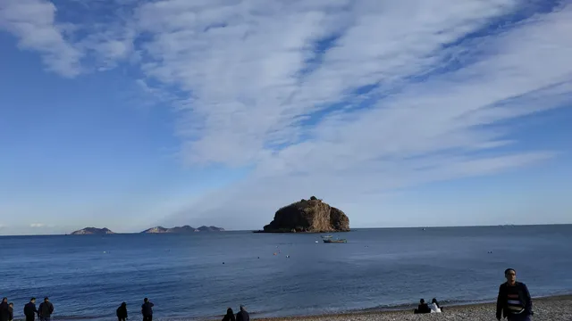 Bangchui Island Scenic Area （West Gate）