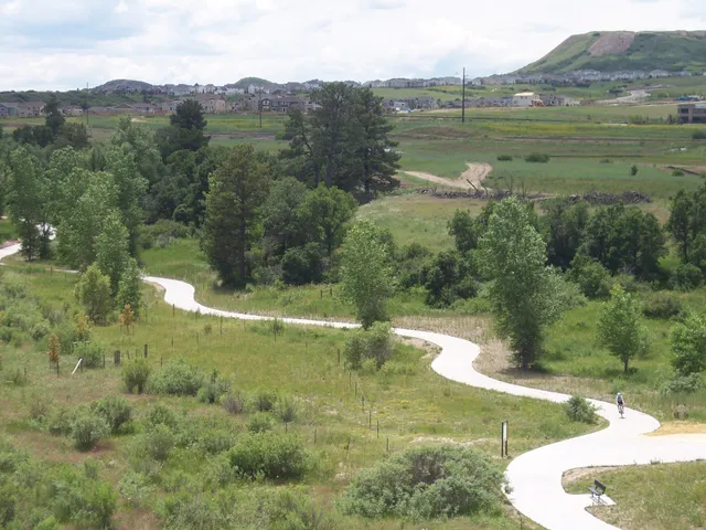 East Plum Creek Trail - Meadows Trailhead and Parking