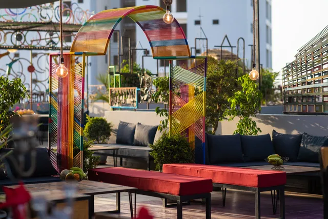 Loman Art House - B&B - Gallery - Cafe - Rooftop