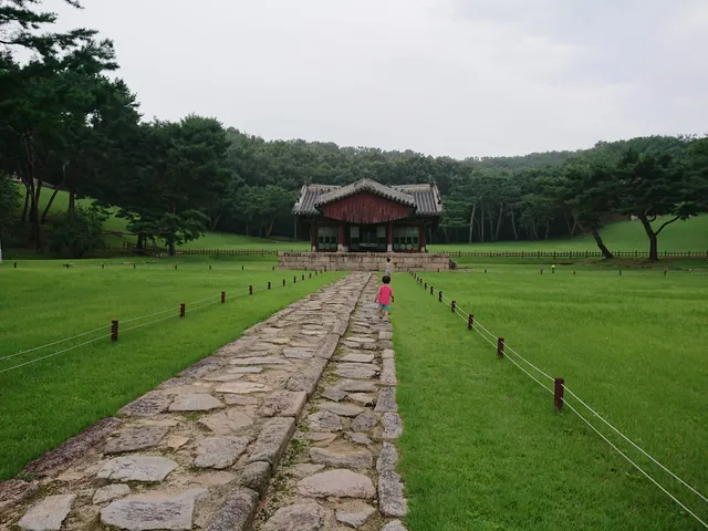 Gyeongneung Royal Tomb, Goyang