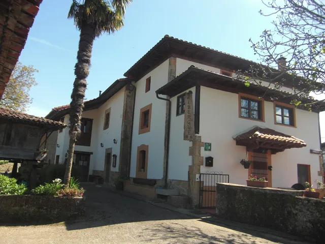 Casona de Miyares-La Figar