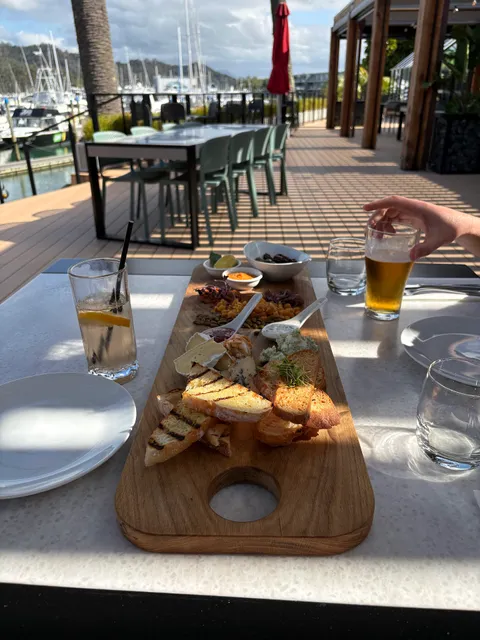 Salt Restaurant & Cocktail Bar