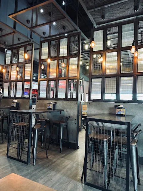 Carl's Jr. Ejercito Nacional