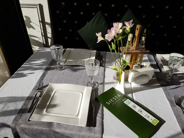 Siesta Pub & Restaurant