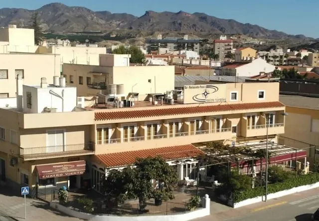 Pensión Cuatro Vientos